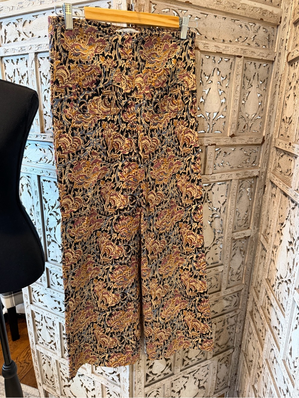 Ankle-Length Floral Print Wide-Leg Pants - Black & Gold